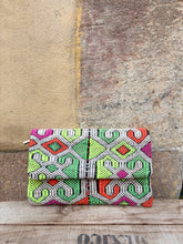 Load image into Gallery viewer, Kilim clutch
